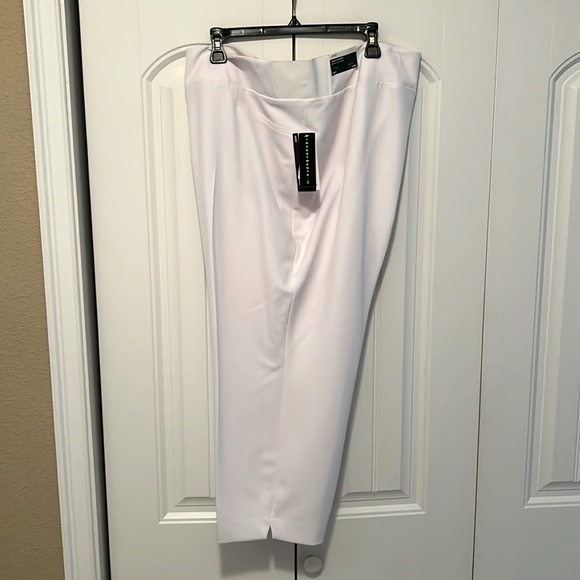 Investment white cropped pants with secret support - Picture 1 of 5